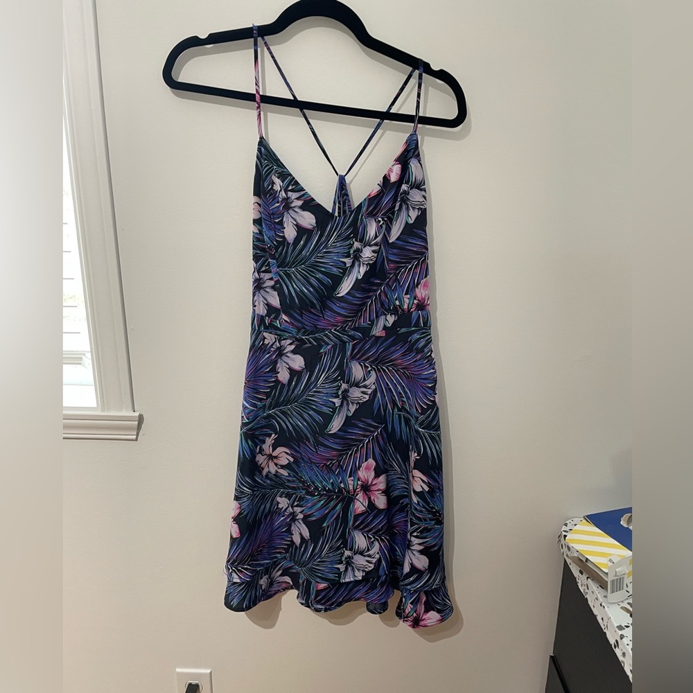 Spring dress - Picture 2 of 4